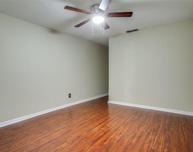 101 Teakwood Drive - Photo Thumbnail 19
