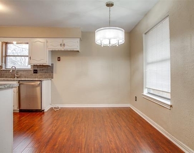 101 Teakwood Drive - Photo Thumbnail 10