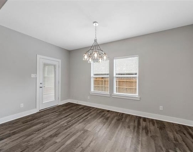 505 Ellis Place Drive - Photo Thumbnail 9