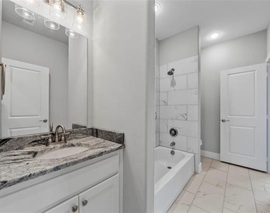 505 Ellis Place Drive - Photo Thumbnail 21
