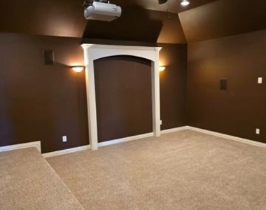 778 Fall River Drive - Photo Thumbnail 17