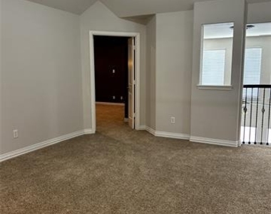 778 Fall River Drive - Photo Thumbnail 16