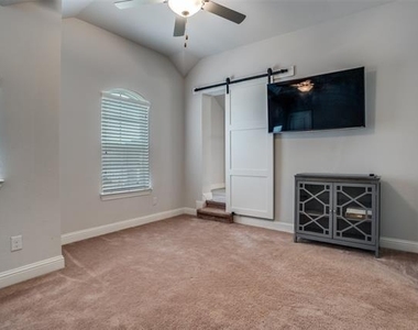 2811 Killdeer Trail - Photo Thumbnail 21