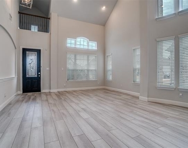 2811 Killdeer Trail - Photo Thumbnail 2