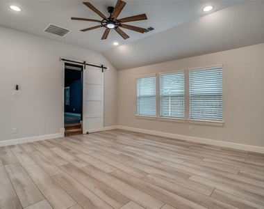 2811 Killdeer Trail - Photo Thumbnail 18