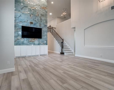 2811 Killdeer Trail - Photo Thumbnail 4