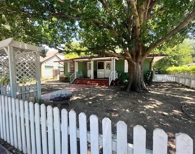 414 Marietta Street - Photo Thumbnail 1