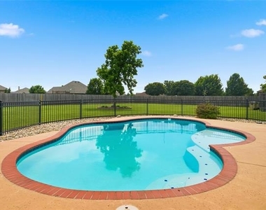133 Prairie Creek Way - Photo Thumbnail 32