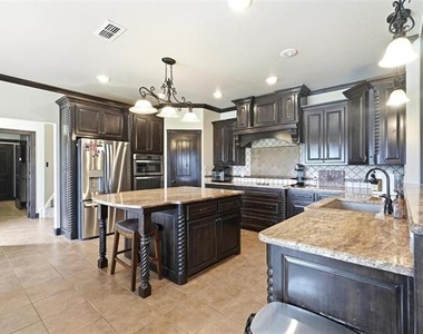 133 Prairie Creek Way - Photo Thumbnail 9