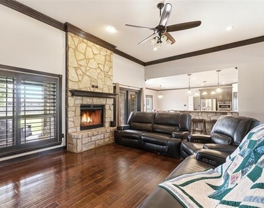 133 Prairie Creek Way - Photo Thumbnail 3