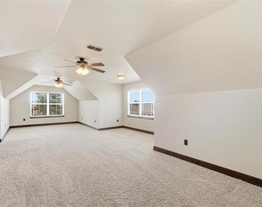 133 Prairie Creek Way - Photo Thumbnail 14