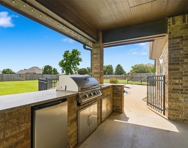 133 Prairie Creek Way - Photo Thumbnail 30