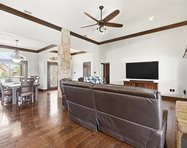 133 Prairie Creek Way - Photo Thumbnail 5