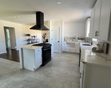2622 Wynnewood Drive - Photo Thumbnail 7