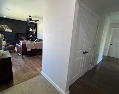2622 Wynnewood Drive - Photo Thumbnail 21