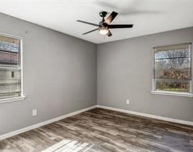 331 Merribrook Trail - Photo Thumbnail 21