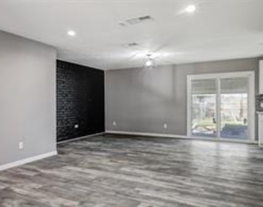 331 Merribrook Trail - Photo Thumbnail 8