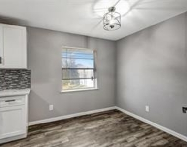 331 Merribrook Trail - Photo Thumbnail 15