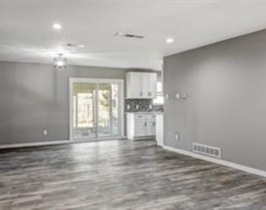 331 Merribrook Trail - Photo Thumbnail 6