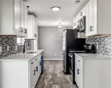 331 Merribrook Trail - Photo Thumbnail 10