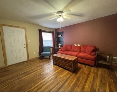 1481 Burger Street - Photo Thumbnail 2