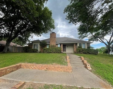 407 Hillcroft Circle - Photo Thumbnail 11