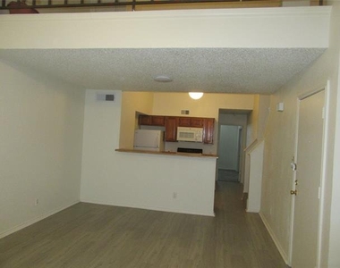 13211 Emily Road - Photo Thumbnail 2