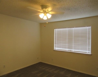 13211 Emily Road - Photo Thumbnail 8