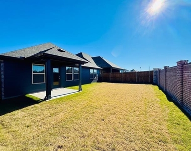 1093 Eagle Run Lane - Photo Thumbnail 15