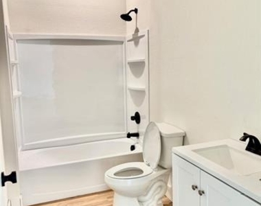 104 Magnolia Street - Photo Thumbnail 6