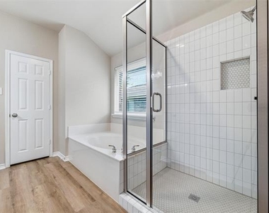 1720 Avonlea Drive - Photo Thumbnail 27