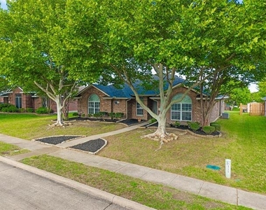 1720 Avonlea Drive - Photo Thumbnail 2