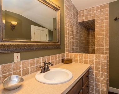 2241 W Rosedale Street S - Photo Thumbnail 13