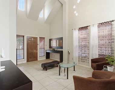 10537 Matador Drive - Photo Thumbnail 16
