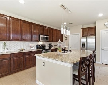 10537 Matador Drive - Photo Thumbnail 11