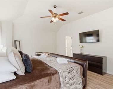 10537 Matador Drive - Photo Thumbnail 27