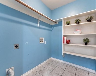 1636 Spanish Moss Way - Photo Thumbnail 22