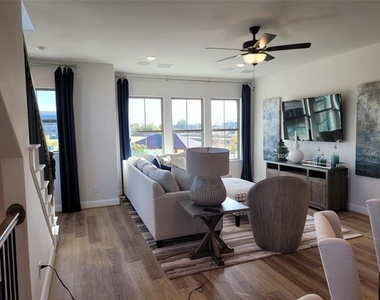 1001 Boyd Lane - Photo Thumbnail 22
