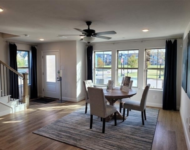 1001 Boyd Lane - Photo Thumbnail 6
