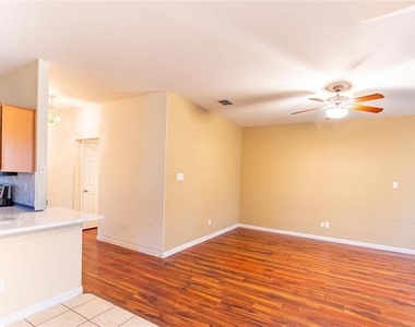 1906 Castaway Drive - Photo Thumbnail 15