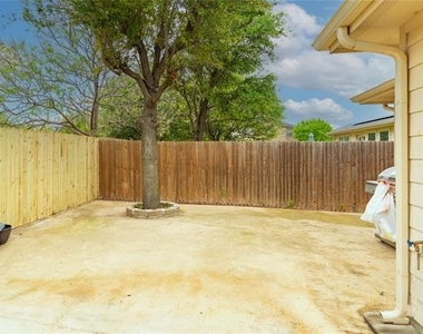 1906 Castaway Drive - Photo Thumbnail 29