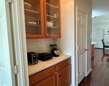 3633 Dripping Springs Drive - Photo Thumbnail 10