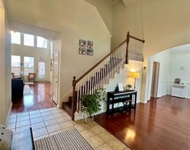 3633 Dripping Springs Drive - Photo Thumbnail 4