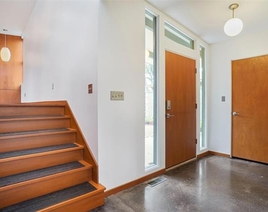 1403 Kendolph Drive - Photo Thumbnail 3