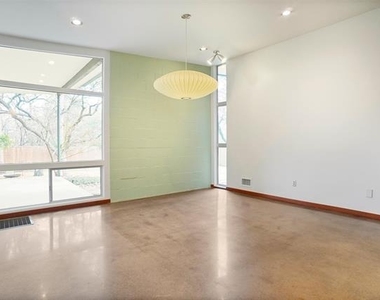 1403 Kendolph Drive - Photo Thumbnail 4