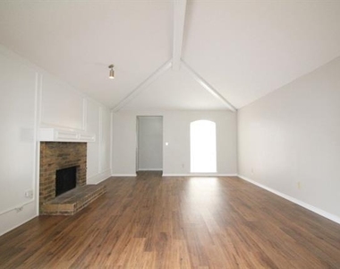 12027 Leisure Way - Photo Thumbnail 6