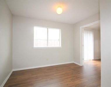 12027 Leisure Way - Photo Thumbnail 23
