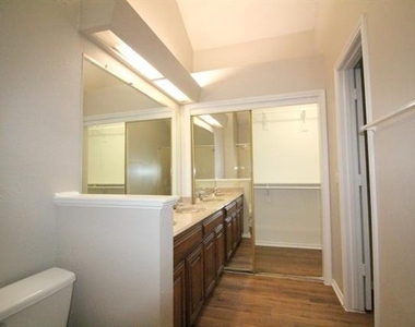 12027 Leisure Way - Photo Thumbnail 15