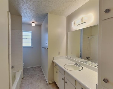 6220 Wheaton Drive - Photo Thumbnail 10