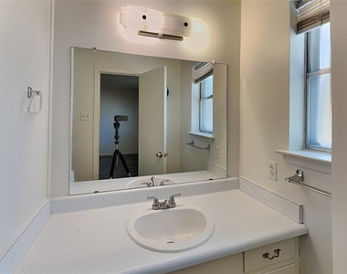 6220 Wheaton Drive - Photo Thumbnail 6